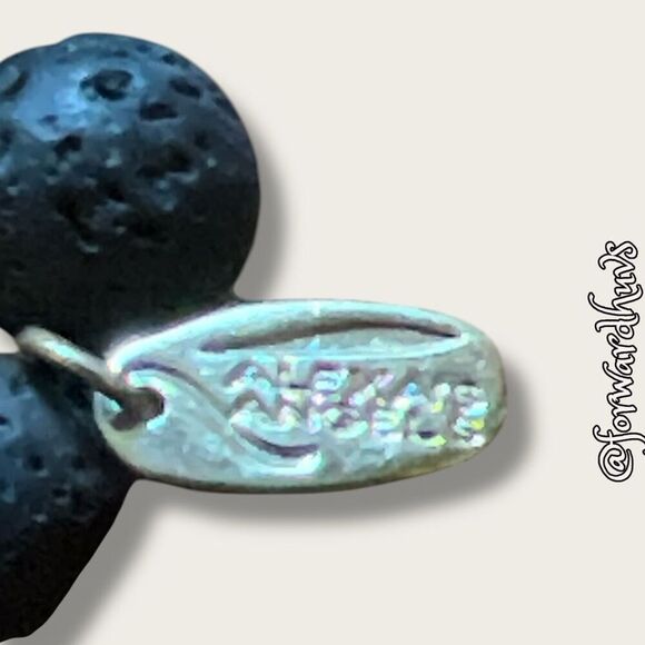 Bundle Sale 3 for $15 | Alexa’s Angels Chakra Lava Stone Stretch Bracelet - Picture 4 of 7